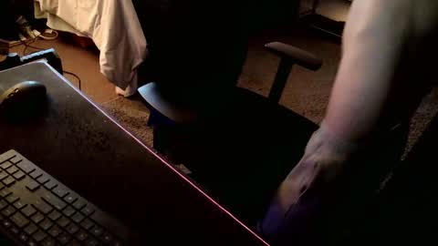 Zerces online show from December 9, 9:01 pm