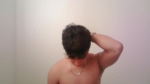 zeus_183 online show from October 31, 2:42 pm