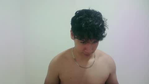 zeus_183 online show from March 8, 7:45 am