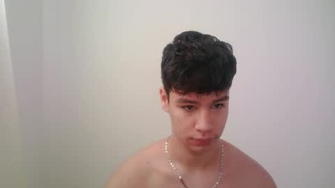 zeus_183 online show from December 14, 1:07 pm