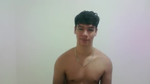 Snapshot of zeus_183 chatting on September 20, 11:38 pm zeus_183 online show from September 20, 11:38 pm