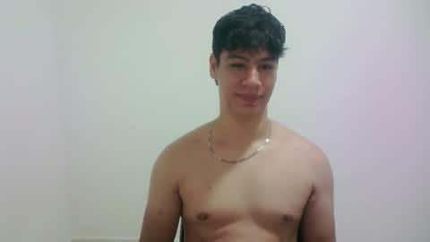 zeus_183 online show from February 21, 7:09 am