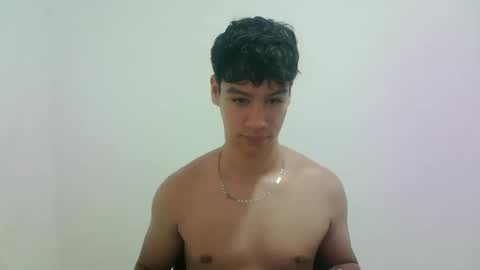 Snapshot of zeus_183 chatting on September 10, 10:52 pm zeus_183 online show from September 10, 10:52 pm