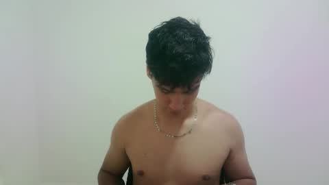 Snapshot of zeus_183 chatting on September 12, 2:00 am zeus_183 online show from September 12, 2:00 am