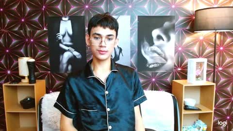 zavier skinny asian online show from March 6, 7:43 pm