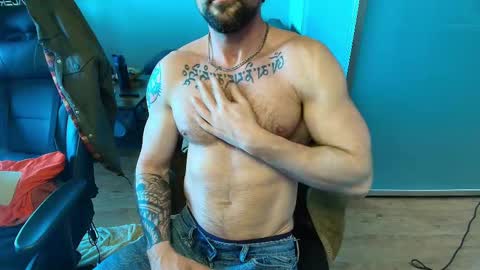 Zuko online show from April 10, 1:56 am