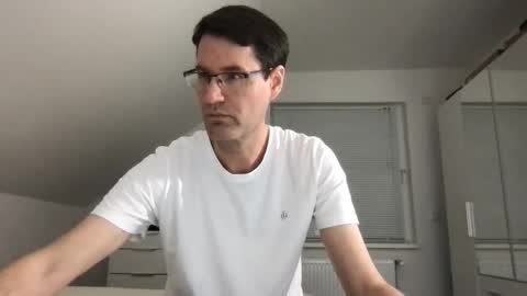 zzz123_cam online show from December 19, 4:15 pm