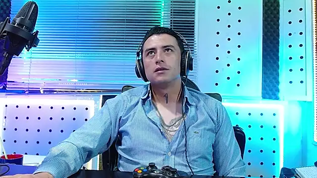 Darko0717 online show from April 2, 4:15 pm