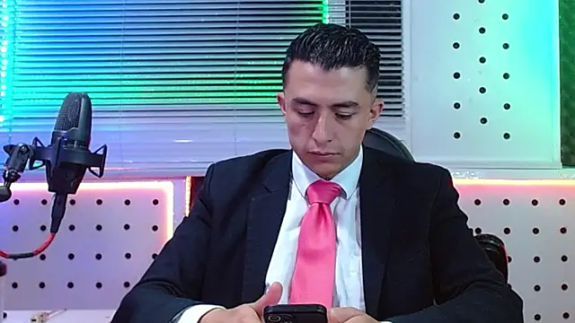 Darko0717 online show from May 5, 11:23 am