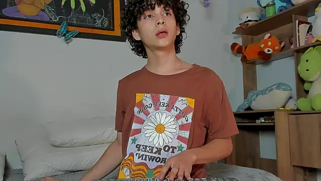 Cherry boy 18 online show from March 8, 1:59 am