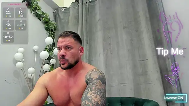 musclemonster31 online show from March 18, 9:10 pm