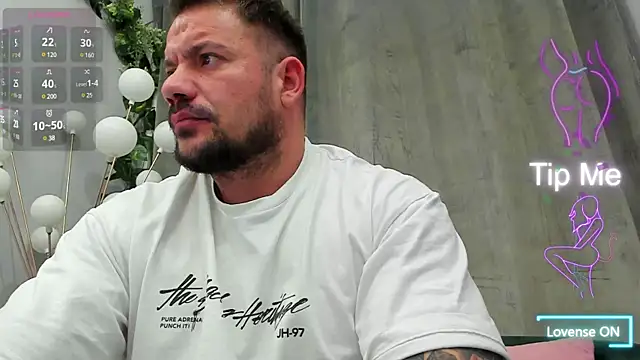 musclemonster31 online show from March 15, 10:33 pm