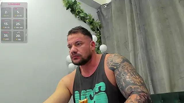 musclemonster31 online show from February 23, 5:17 am