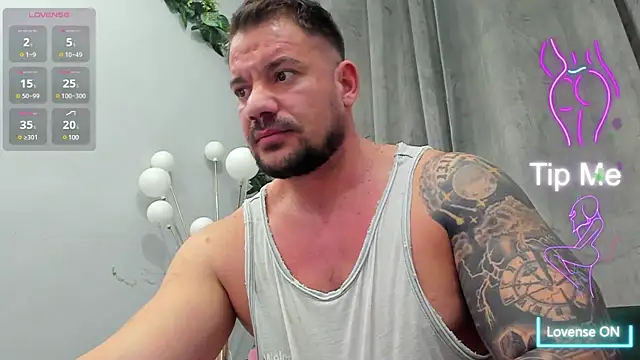 musclemonster31 online show from March 8, 6:09 am