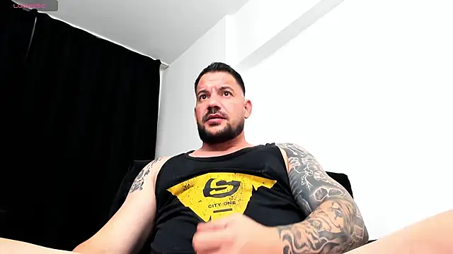 musclemonster31 online show from October 14, 3:08 pm