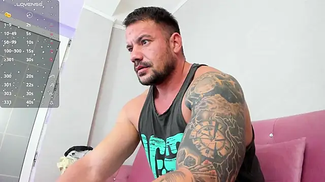 musclemonster31 online show from December 10, 9:43 pm