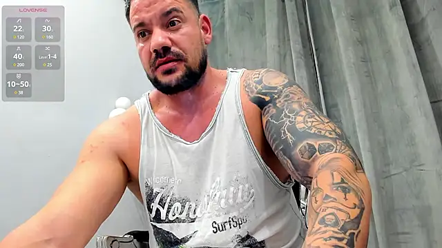 musclemonster31 online show from February 13, 9:06 pm