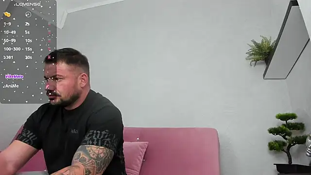 musclemonster31 online show from December 30, 10:12 pm