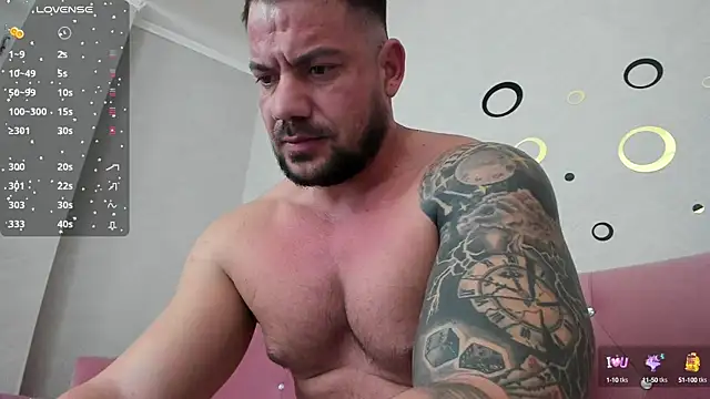 musclemonster31 online show from February 1, 9:29 pm