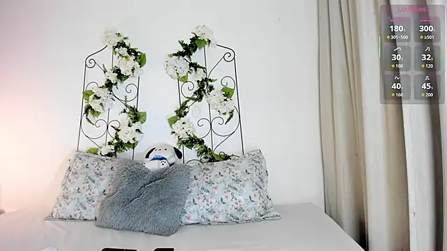 Jiggly   online show from September 29, 10:27 pm