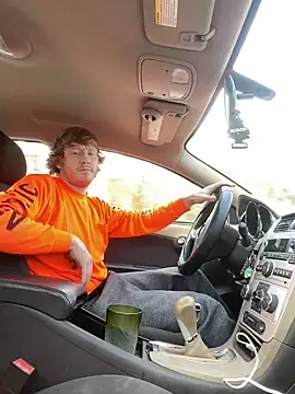 hottestcouplevaa online show from December 5, 4:56 pm