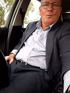 stiffandlubedxh online show from February 25, 2:12 am