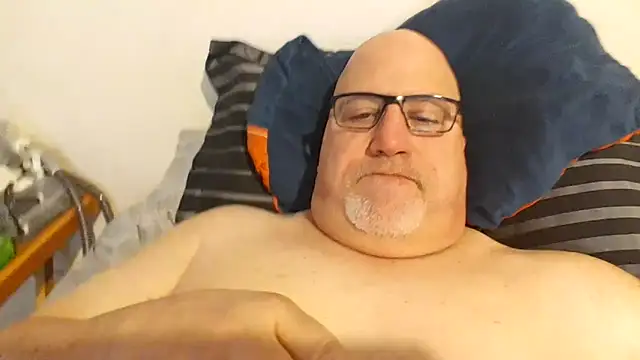 Snapshot of Bigbear0563 chatting on March 5, 3:29 pm Bigbear0563 online show from March 5, 3:29 pm