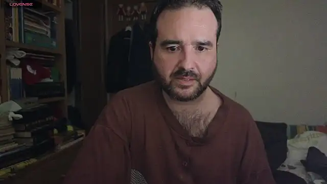 curiosillo83 online show from December 28, 11:37 pm