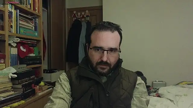 curiosillo83 online show from December 19, 6:34 pm