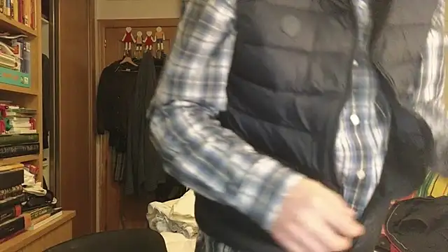 curiosillo83 online show from March 10, 3:18 pm