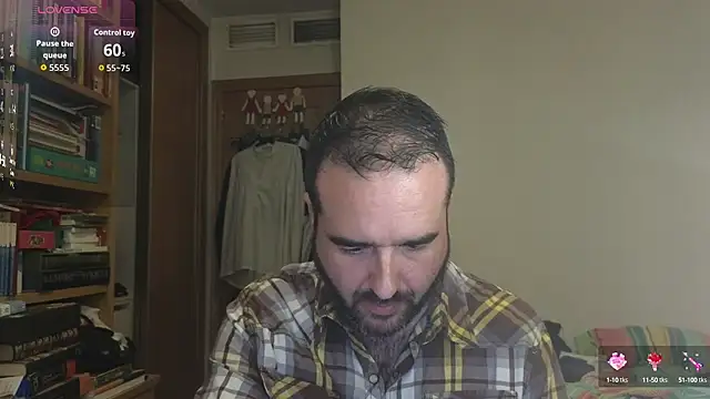 curiosillo83 online show from October 10, 1:49 pm