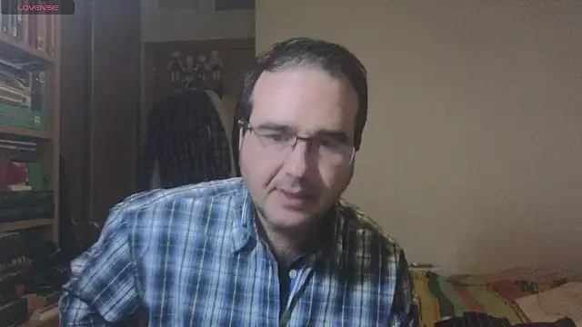 curiosillo83 online show from February 1, 10:34 pm