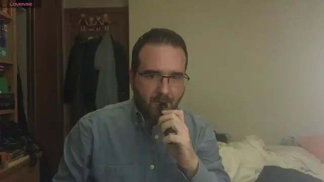 curiosillo83 online show from March 8, 7:18 pm