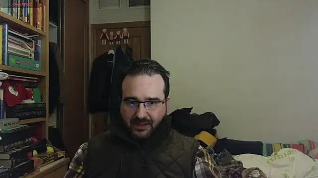 curiosillo83 online show from December 27, 5:05 pm