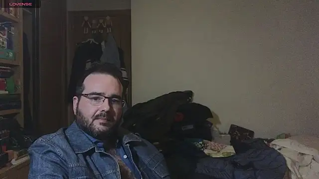 curiosillo83 online show from February 21, 4:40 am