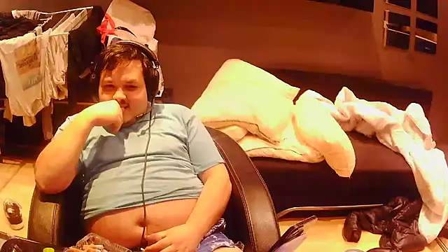 Bebemickey75 online show from November 30, 12:24 am