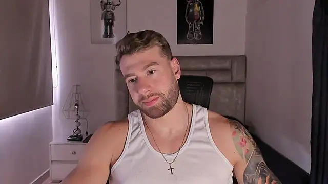 paul rogerr online show from October 26, 8:33 pm