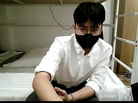 Gwencloudy online show from January 6, 5:39 pm