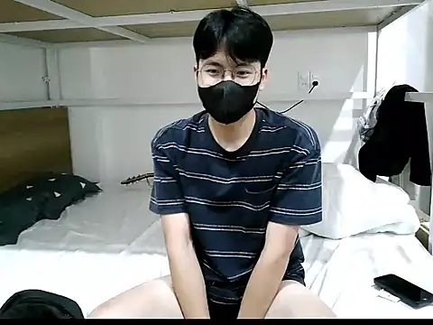 Gwencloudy online show from October 30, 3:35 pm