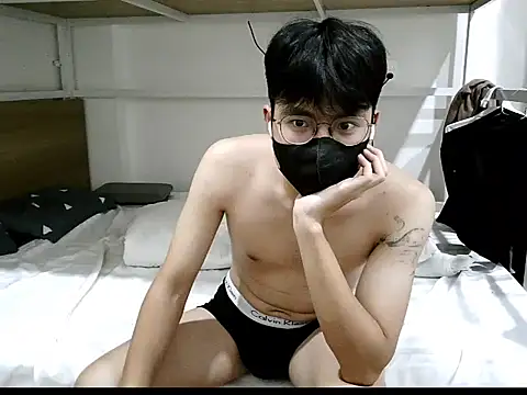 Gwencloudy online show from November 25, 3:25 pm