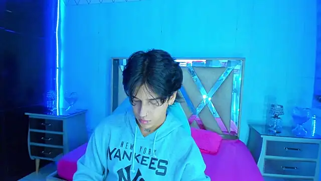 alex 477 online show from February 2, 11:40 am