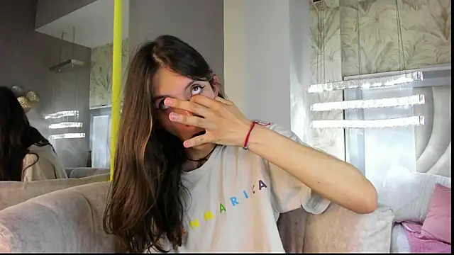 Feniix   online show from April 10, 4:52 am