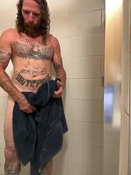 Crackkers online show from November 13, 6:18 am