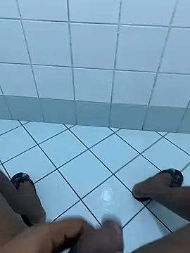 SLhotman online show from February 22, 7:32 pm