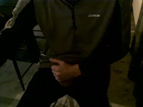 Snapshot of hornyman18cm39 chatting on January 9, 4:28 pm hornyman18cm39 online show from January 9, 4:28 pm