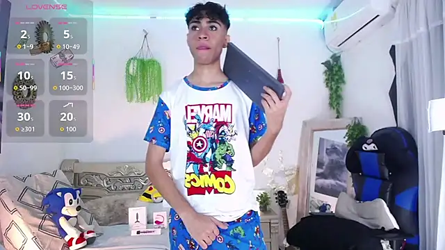 huge armound online show from March 2, 5:41 am