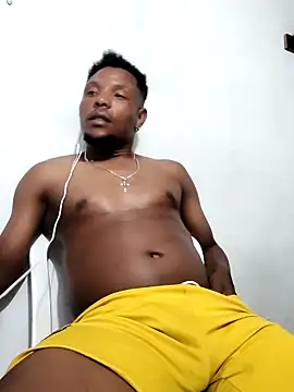 hugo3918  online show from September 30, 2:07 am