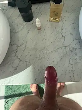 cagoulegrosse online show from January 14, 10:38 am