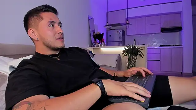 Chriskyle  online show from March 14, 4:54 am