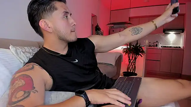 Chriskyle  online show from October 17, 12:25 am